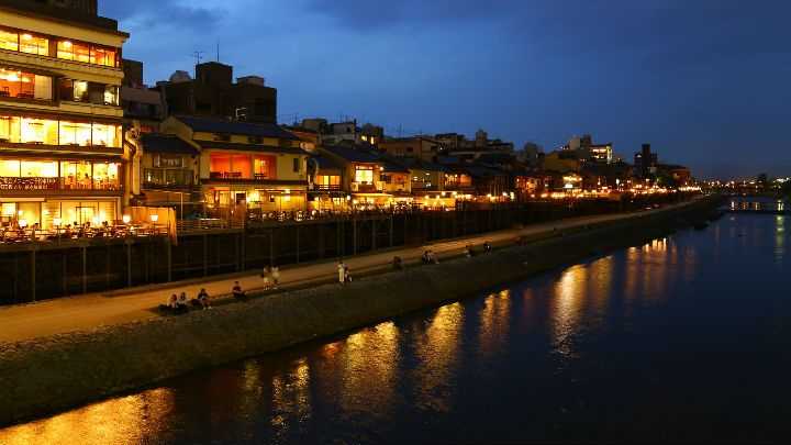 spot_842_25439.jpg